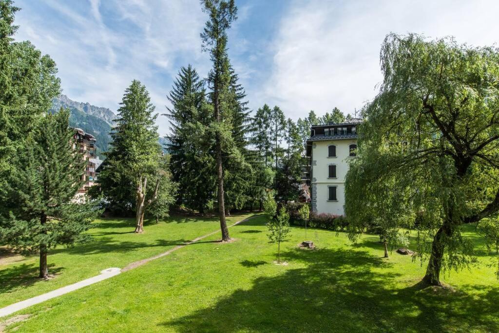 Appartamento Au coeur de Chamonix, un écrin de verdure Esterno foto